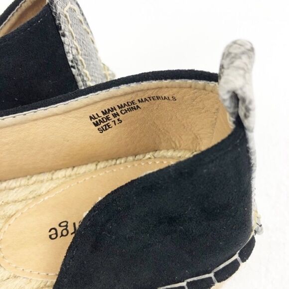 Queen George Sandals Flats Black 7.5 NEW - Picture 7 of 8